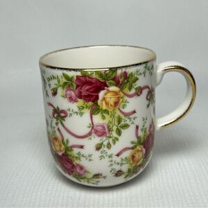 Royal Albert Old Country Roses Ruby Celebration Fine China 3.5" Coffee Mug Cup